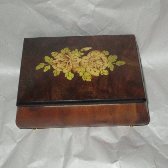 Art. Decor Italian Inlaid Roses Wood Jewelry Music Box